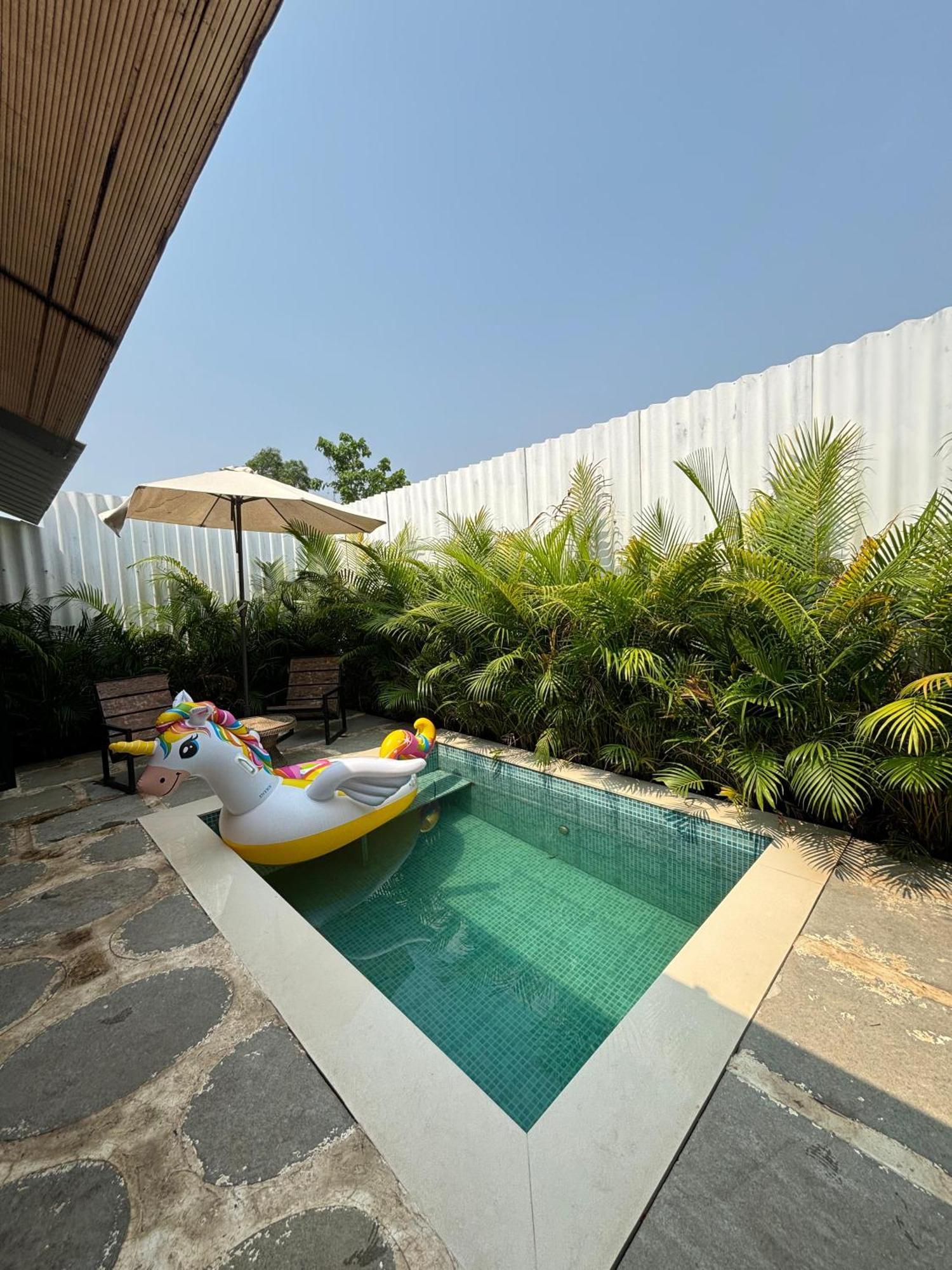 Glass House With Pvt Pool By Miracle Resort & Villa Лонавала Экстерьер фото